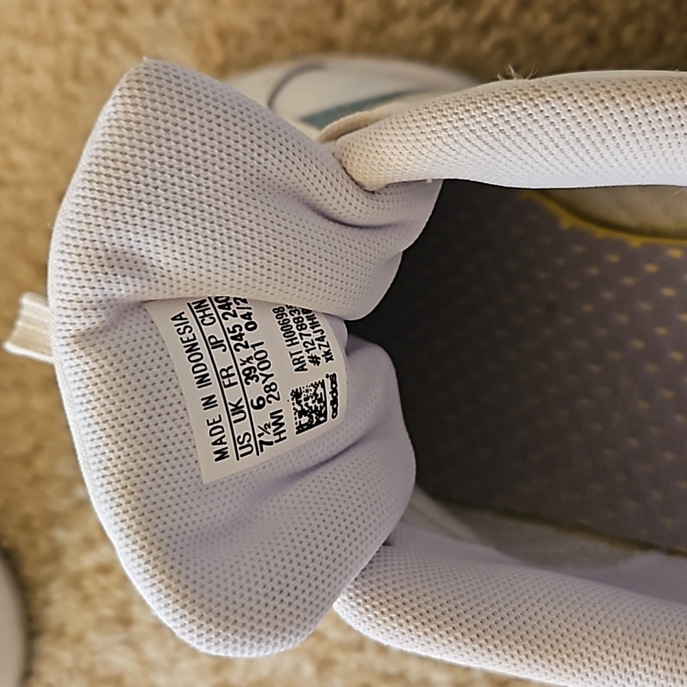 Women's Grand Court Adidas 7.5 - Picture 5 of 6